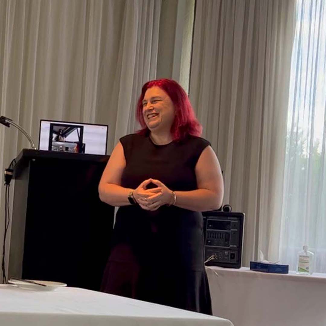 fiona demark delivering customisable keynote presentation